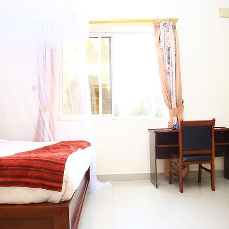 Glory Summit Hotel Hoima Buitenkant foto