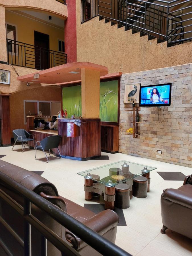 Glory Summit Hotel Hoima Buitenkant foto