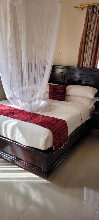Glory Summit Hotel Hoima Buitenkant foto