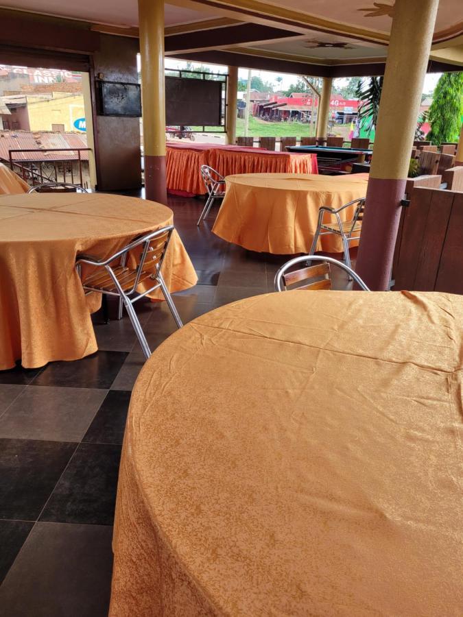 Glory Summit Hotel Hoima Buitenkant foto