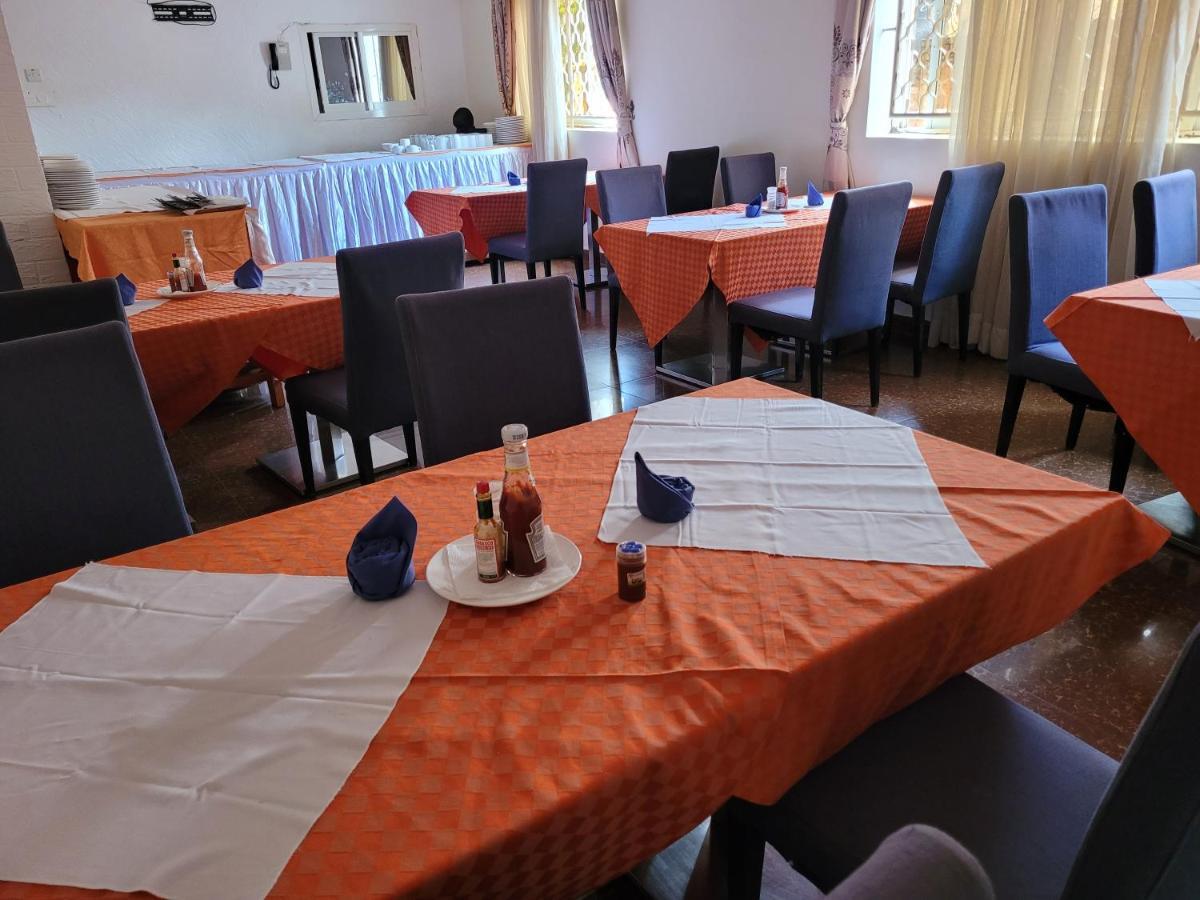Glory Summit Hotel Hoima Buitenkant foto