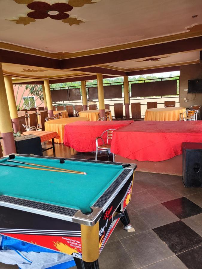 Glory Summit Hotel Hoima Buitenkant foto