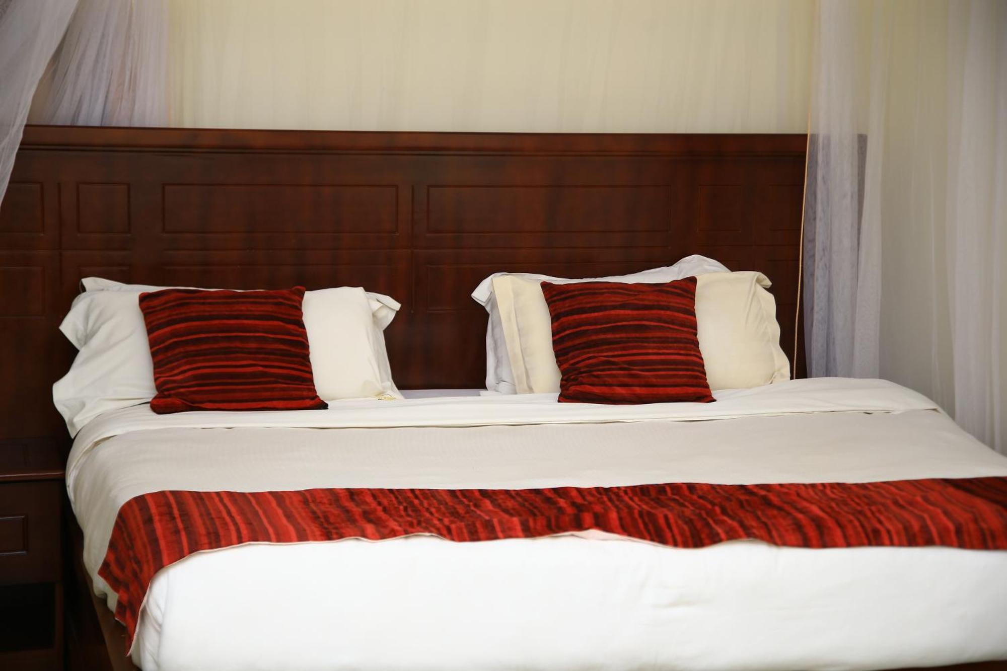 Glory Summit Hotel Hoima Buitenkant foto