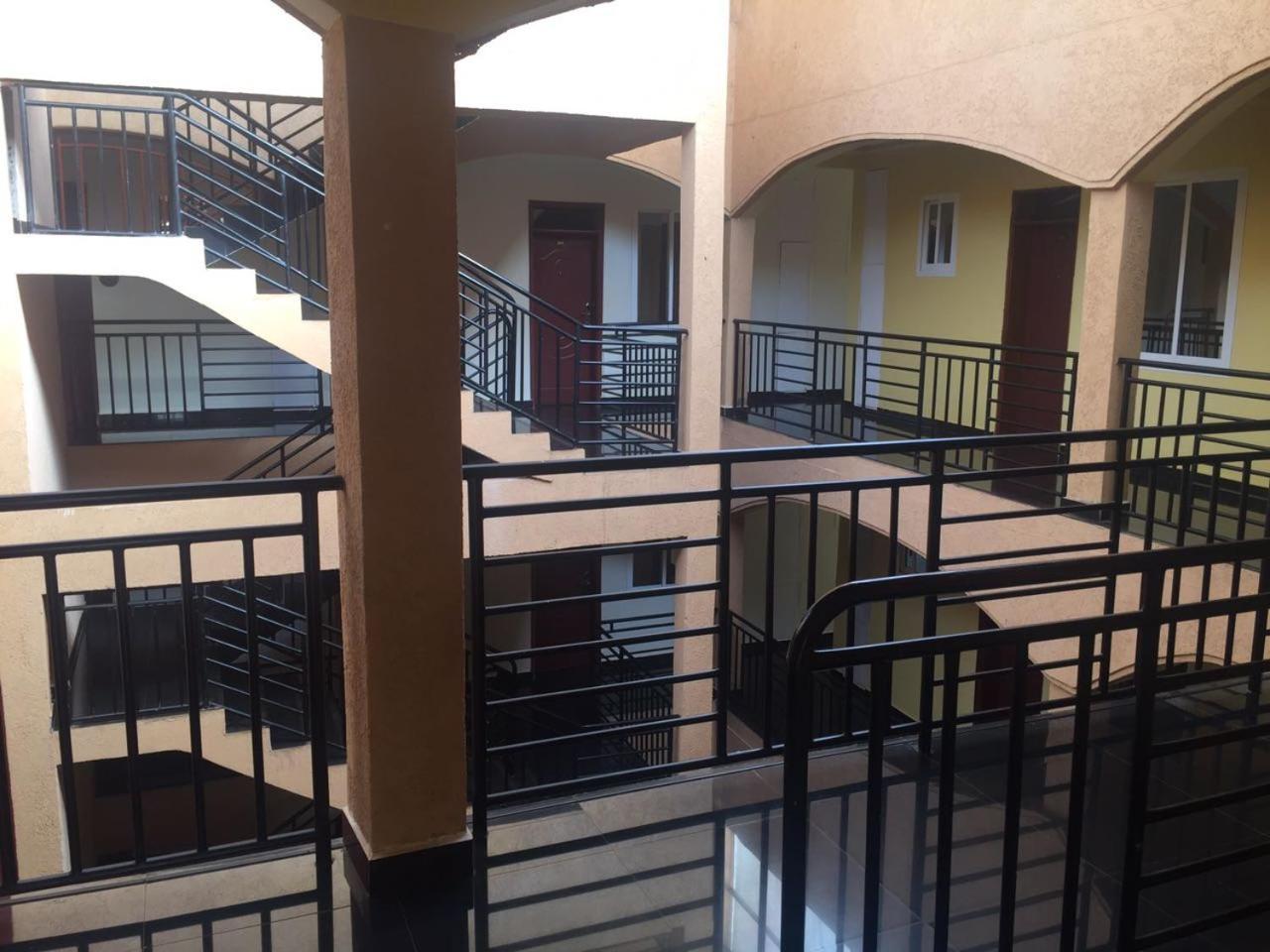 Glory Summit Hotel Hoima Buitenkant foto